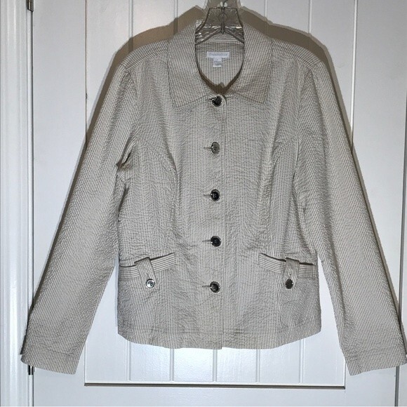 Charter Club Lightweight Searsucker Jacket - Picture 3 of 10